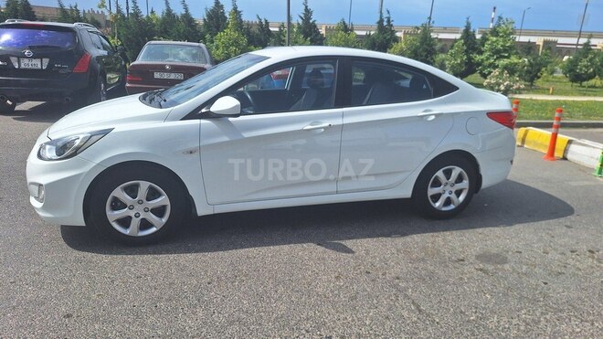 Hyundai Accent 2013, 156,000 km - 1.4 l - Sumqayıt