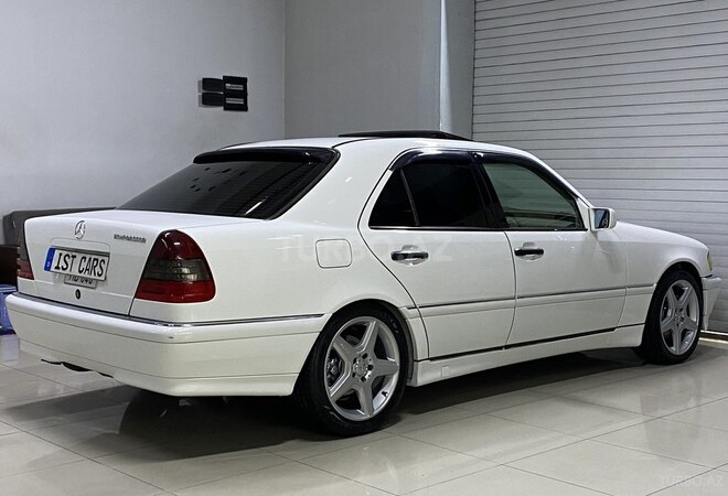 Mercedes C 230-11