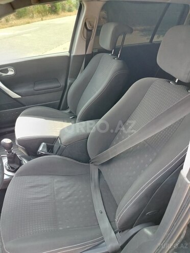 Renault Megane-15