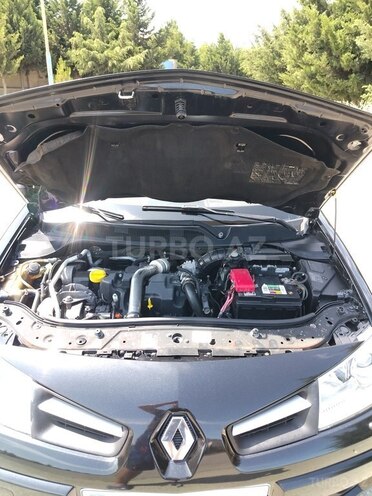 Renault Megane-10