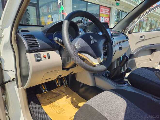 Mitsubishi L200 2007, 346,000 km - 2.5 l - Bakı