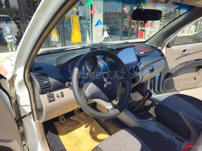 Mitsubishi L200 2007, 346,000 km - 2.5 l - Bakı