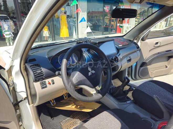 Mitsubishi L200 2007, 346,000 km - 2.5 l - Bakı