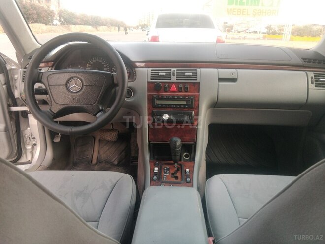 Mercedes E 240 1999, 450,000 km - 2.4 л - Bakı