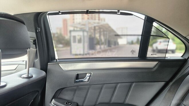 Mercedes E 220 d 2014, 251,600 km - 2.1 л - Bakı