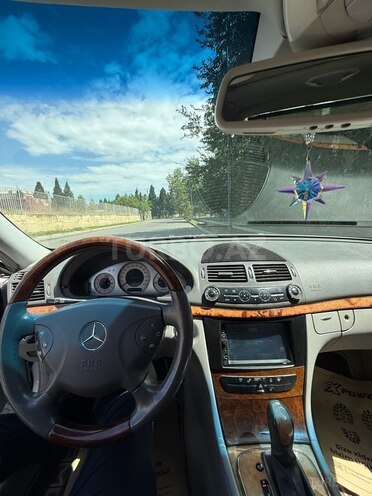 Mercedes E 320 2002, 249,000 km - 3.2 l - Gəncə