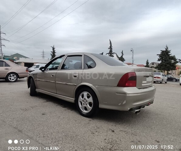 Opel Vectra-3