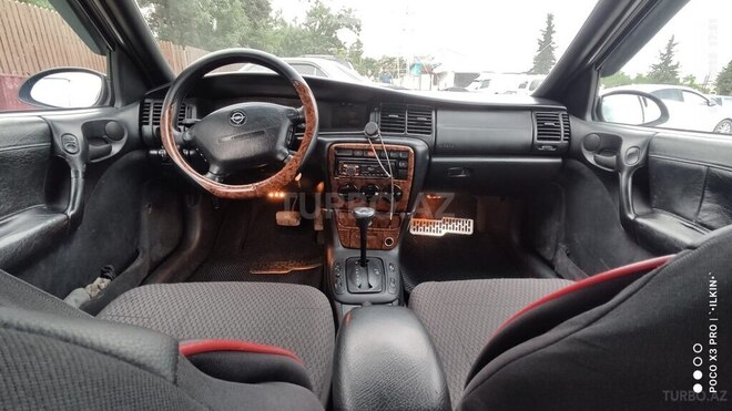 Opel Vectra-7