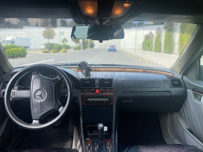 Mercedes C 250 d 1996, 380,000 km - 2.5 л - Bakı