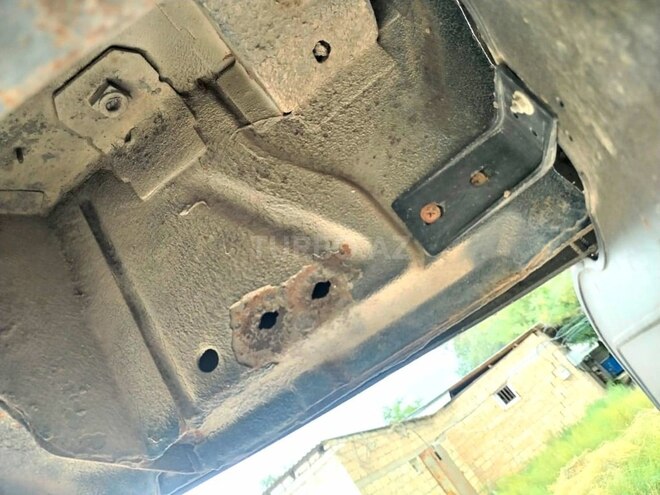 Ford Transit-8