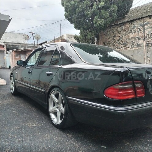 Mercedes E 240 1998, 306,000 km - 2.4 l - Gəncə