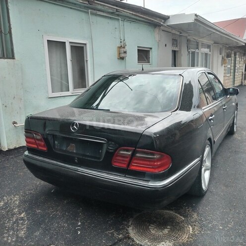 Mercedes E 240 1998, 306,000 km - 2.4 l - Gəncə