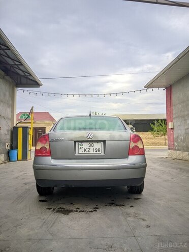 Volkswagen Passat 2003, 206,642 km - 1.8 l - Biləsuvar