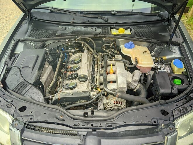 Volkswagen Passat 2003, 206,642 km - 1.8 l - Biləsuvar