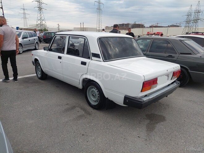 LADA (VAZ) 2107-4
