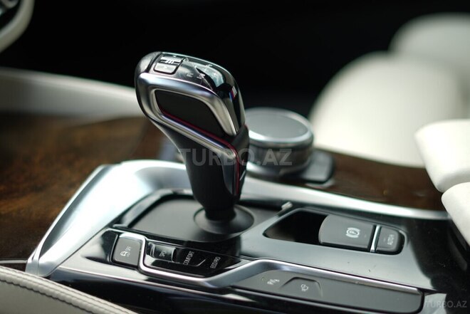 BMW 530-9