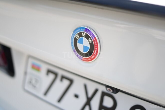 BMW 530-12