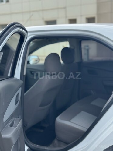 Chevrolet Cobalt-11