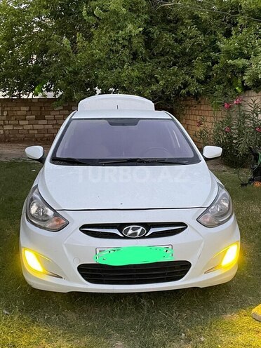 Hyundai Accent 2013, 280,000 km - 1.6 l - Bakı