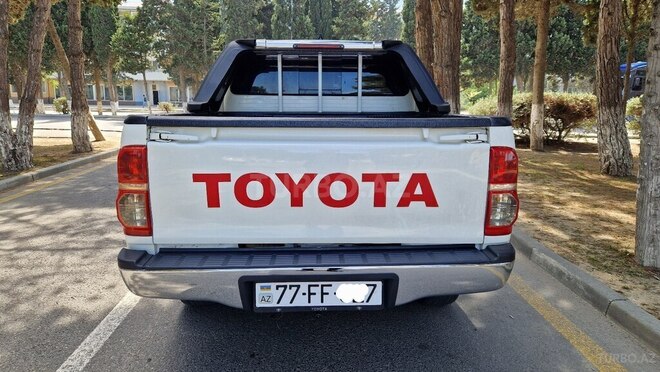 Toyota Hilux 2012, 212,000 km - 2.5 l - Bakı