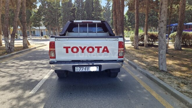 Toyota Hilux 2012, 212,000 km - 2.5 l - Bakı