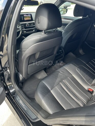 BMW 530-11