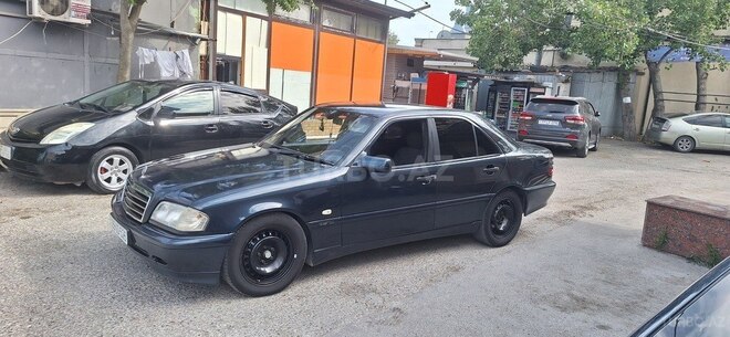 Mercedes C 220 2000, 588,443 km - 2.2 l - Bakı