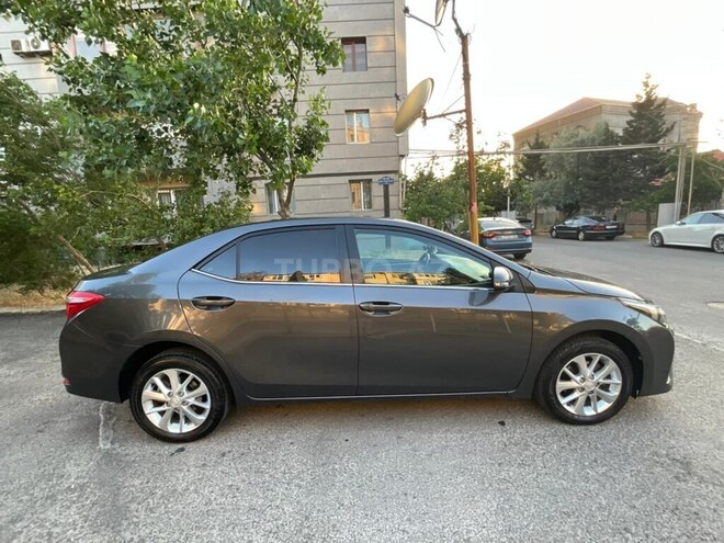 Toyota Corolla 2013, 196,000 km - 1.6 l - Bakı