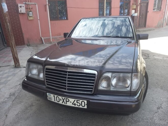 Mercedes E 250 1991, 365,214 km - 2.5 l - Bakı