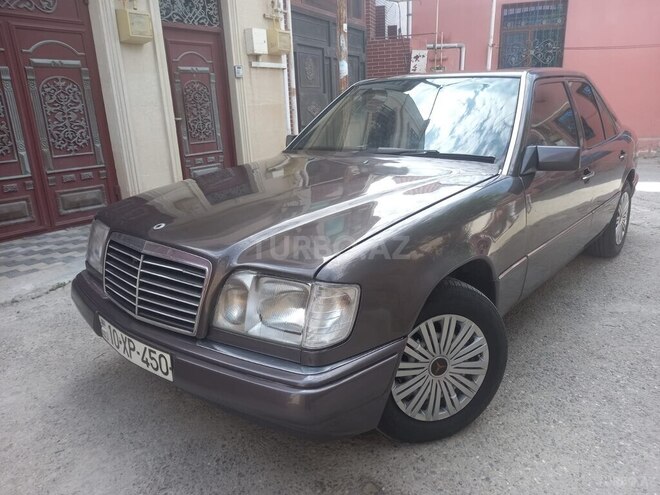 Mercedes E 250 1991, 365,214 km - 2.5 l - Bakı