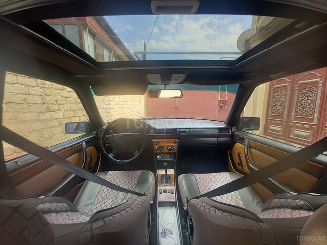 Mercedes E 250 1991, 365,214 km - 2.5 l - Bakı