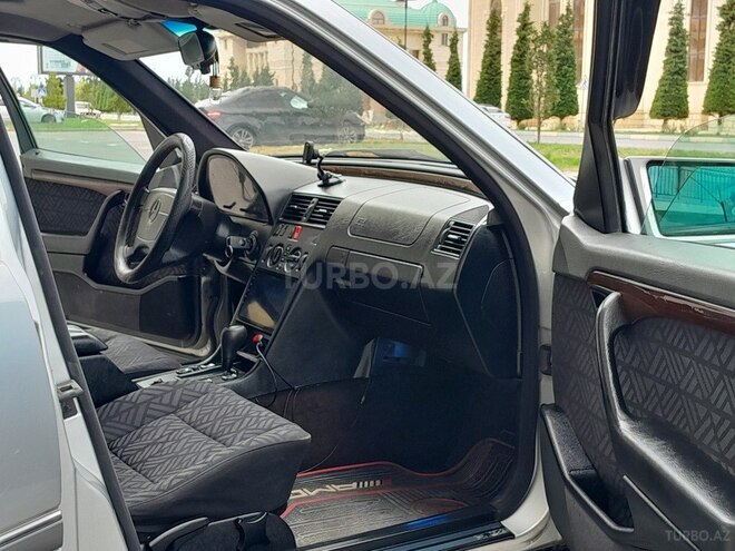 Mercedes C 250 d 1995, 395,214 km - 2.5 l - Sumqayıt