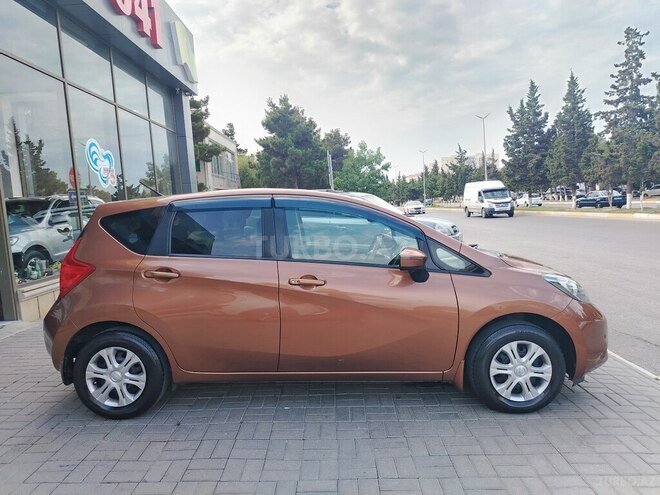Nissan Note-8