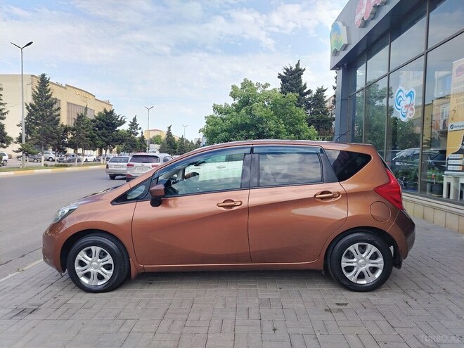 Nissan Note-7