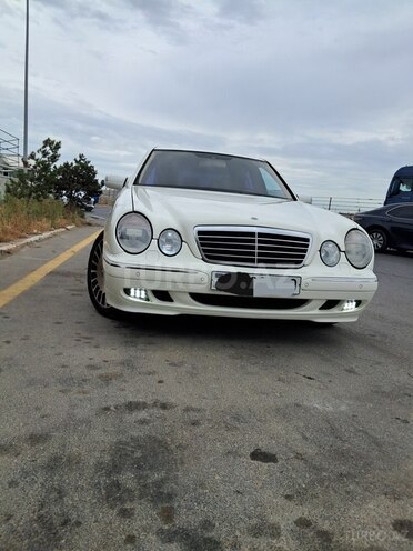 Mercedes E 320 2001, 70,000 km - 3.2 л - Bakı
