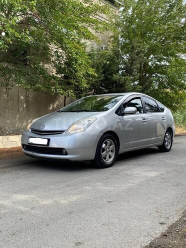 Toyota Prius-3