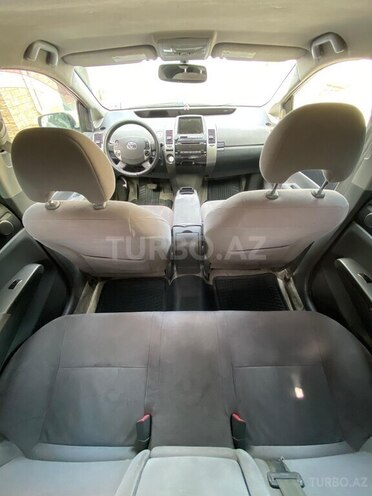 Toyota Prius-10