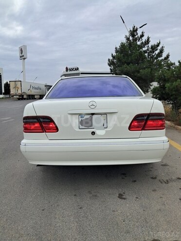 Mercedes E 320 2001, 70,000 km - 3.2 л - Bakı