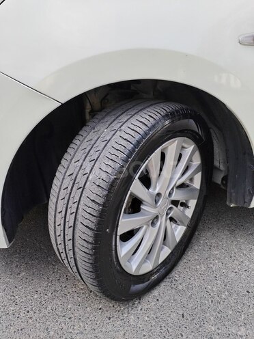 Mitsubishi Attrage 2014, 233,000 km - 1.2 l - Bakı