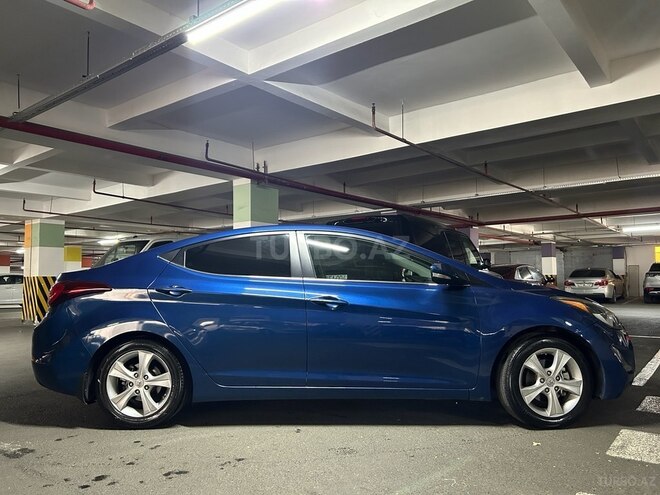 Hyundai Elantra 2015, 240,187 km - 1.8 l - Bakı