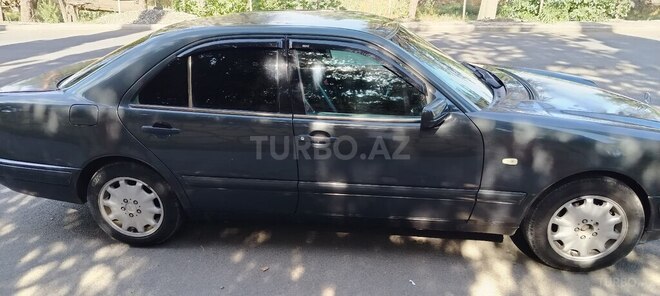Mercedes E 230 1996, 342,312 km - 2.3 l - Ağstafa