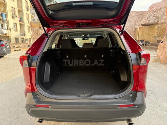Toyota RAV4-9