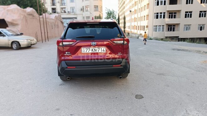 Toyota RAV4-11