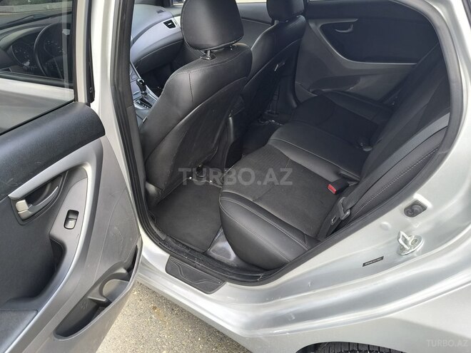 Hyundai Elantra 2015, 191,512 km - 1.8 л - Zaqatala
