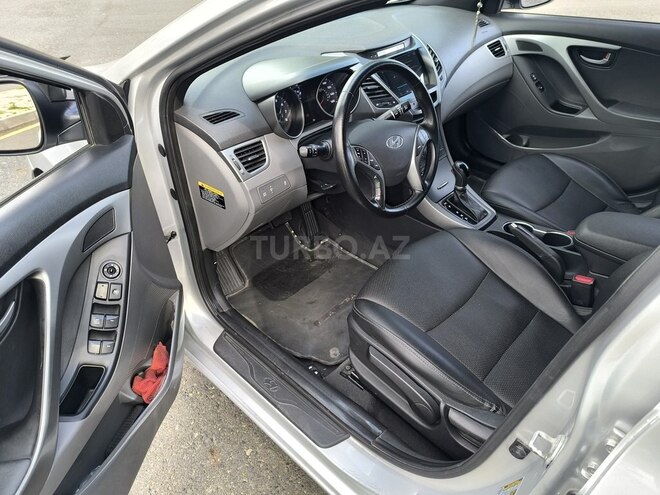 Hyundai Elantra 2015, 191,512 km - 1.8 л - Zaqatala