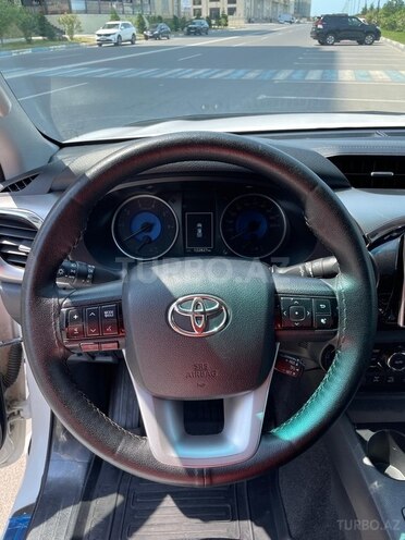 Toyota Hilux 2019, 125,000 km - 2.8 l - Bakı