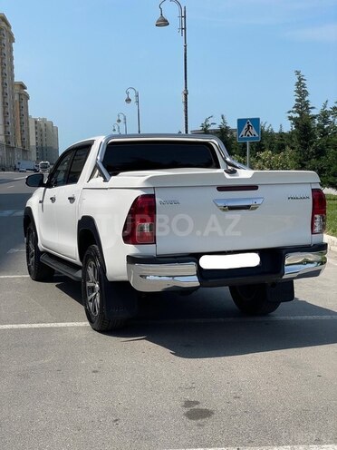 Toyota Hilux 2019, 125,000 km - 2.8 l - Bakı
