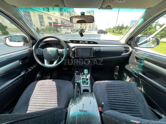 Toyota Hilux 2019, 125,000 km - 2.8 l - Bakı