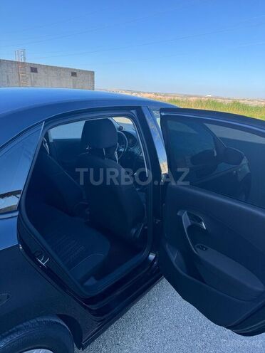 Volkswagen Polo 2017, 175,000 km - 1.6 l - Bakı
