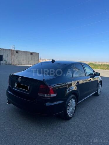 Volkswagen Polo 2017, 175,000 km - 1.6 l - Bakı